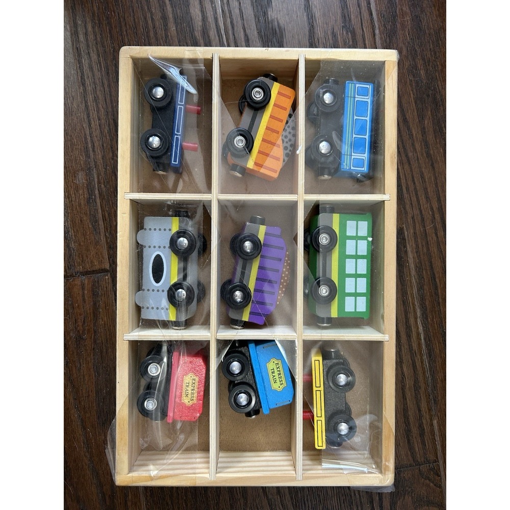 Melissa & Doug Wooden Magnetic Train Cars Se